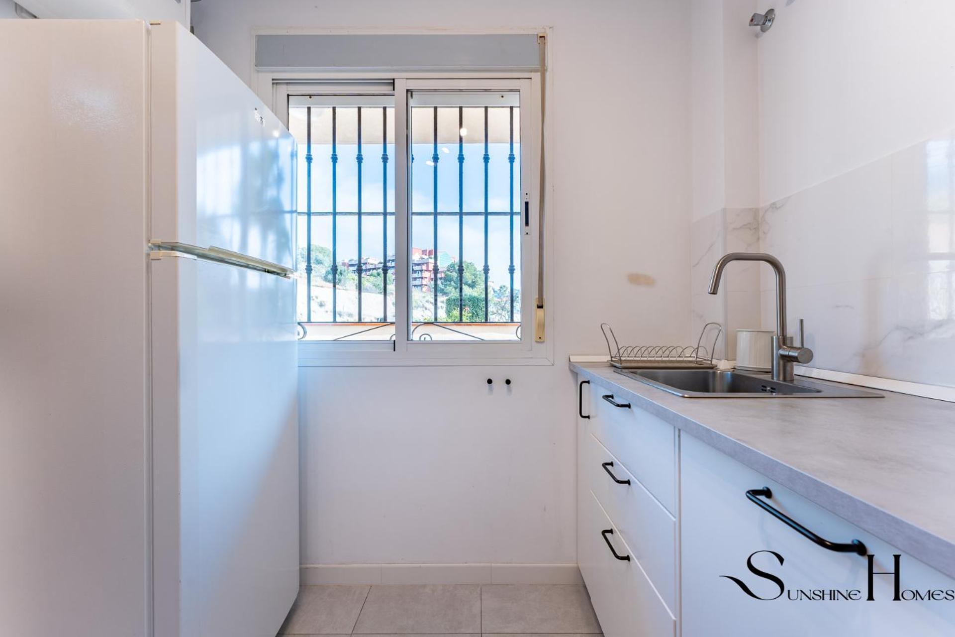 Beachside Retreat With Private Terrace Appartement Benalmádena