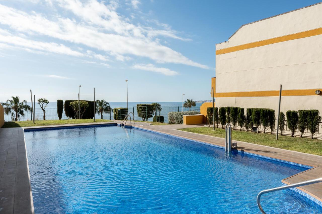 Beachside Retreat With Private Terrace Appartement